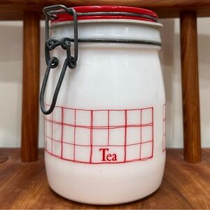 Vintage Wheaton Milk Glass Tea Canister 3/4 L Retro
